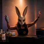 Вечірки Porta Potty у Дубаї: що це і за що насправді платять дівчатам